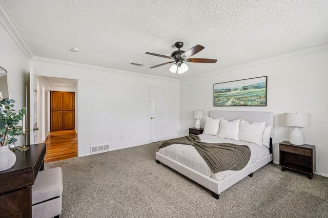 1015 Rocky Canyon Road, Arlington, TX 76012