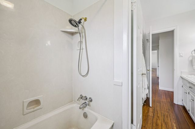 1015 Rocky Canyon Road, Arlington, TX 76012