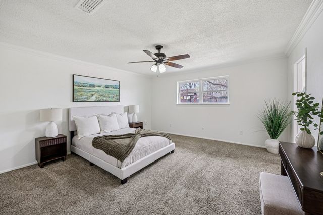 1015 Rocky Canyon Road, Arlington, TX 76012