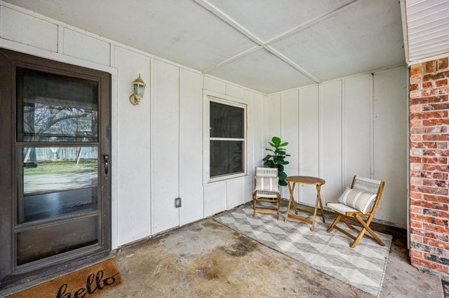 1015 Rocky Canyon Road, Arlington, TX 76012