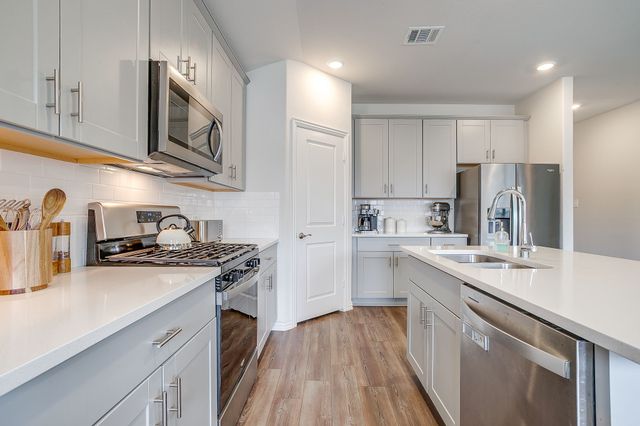 3013 Brittlebush Drive, Fort Worth, TX 76108