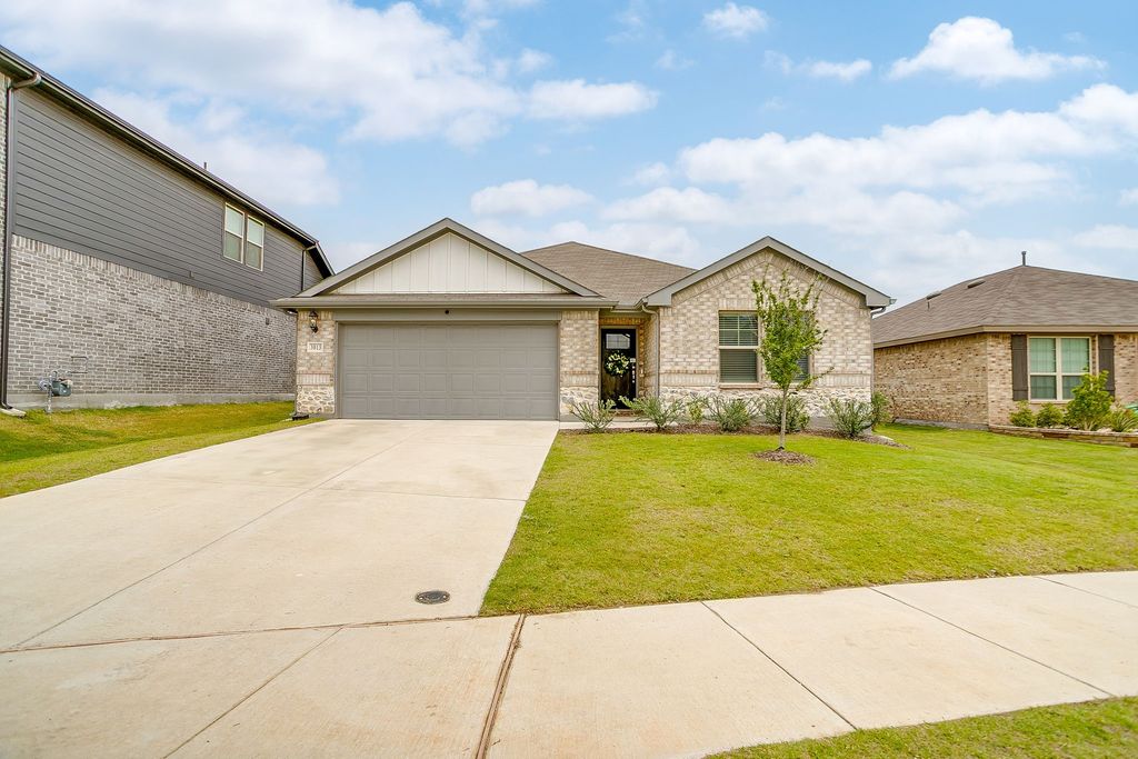 3013 Brittlebush Drive, Fort Worth, TX 76108