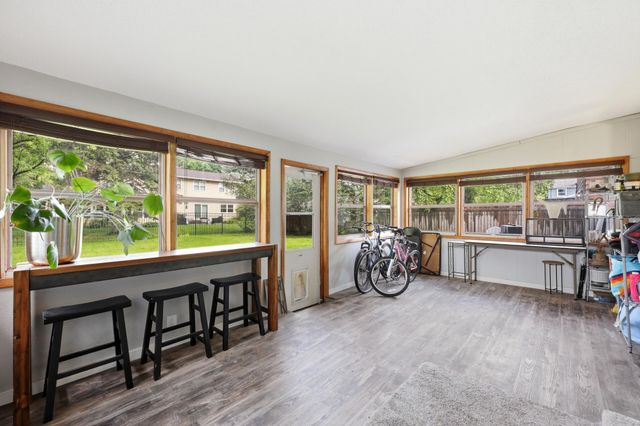 1915 11th Street S, Moorhead, MN 56560