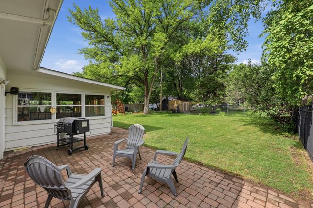 1915 11th Street S, Moorhead, MN 56560