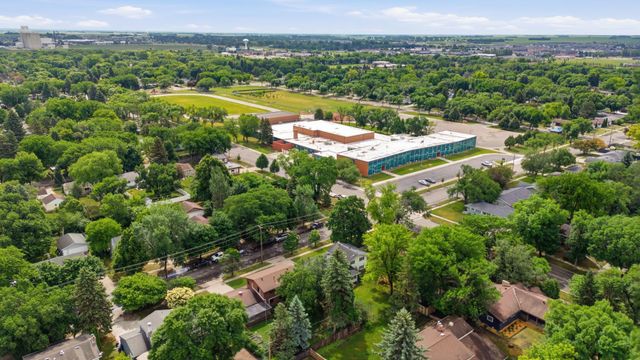 1915 11th Street S, Moorhead, MN 56560
