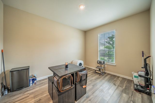 360 Ridgeland Oaks Drive, Fort Worth, TX 76120