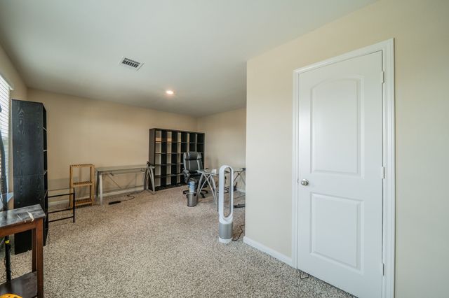 360 Ridgeland Oaks Drive, Fort Worth, TX 76120