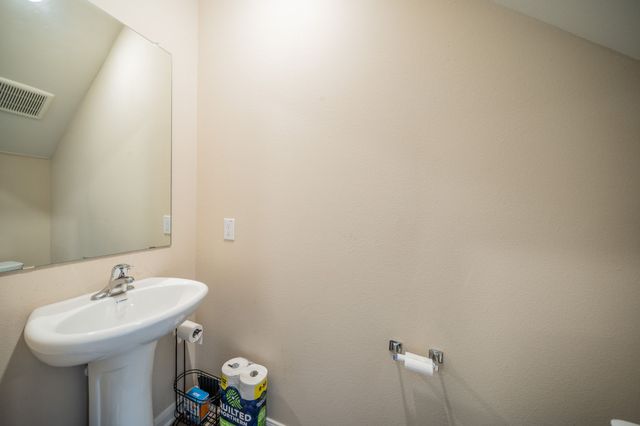 360 Ridgeland Oaks Drive, Fort Worth, TX 76120