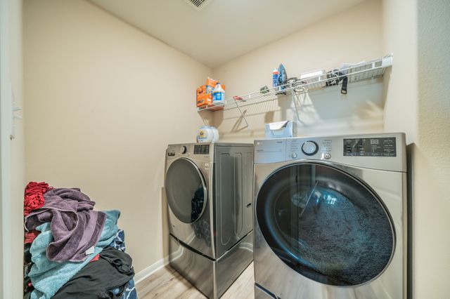 360 Ridgeland Oaks Drive, Fort Worth, TX 76120