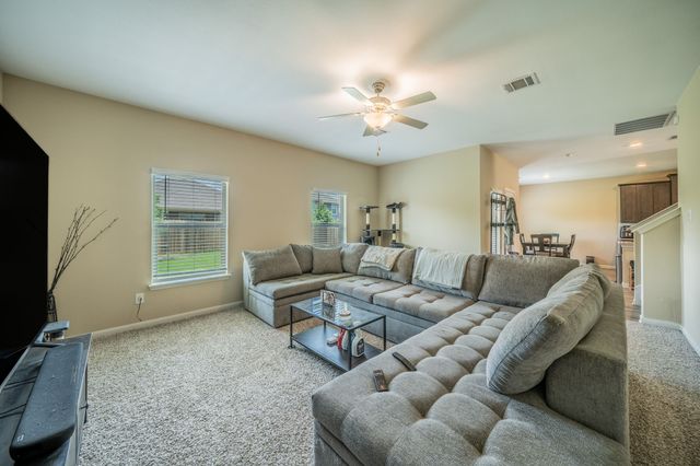 360 Ridgeland Oaks Drive, Fort Worth, TX 76120