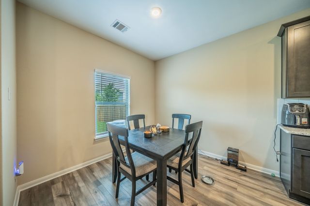 360 Ridgeland Oaks Drive, Fort Worth, TX 76120