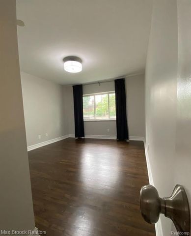 1111 N Old Woodward Avenue 1, Birmingham, MI 48009