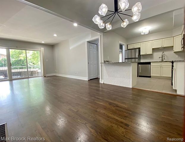 1111 N Old Woodward Avenue 1, Birmingham, MI 48009