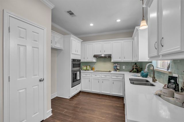 900 Melanie Park, Conroe, TX 77304