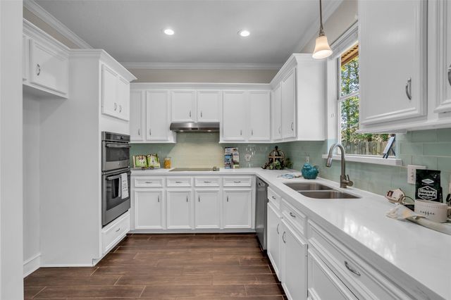 900 Melanie Park, Conroe, TX 77304