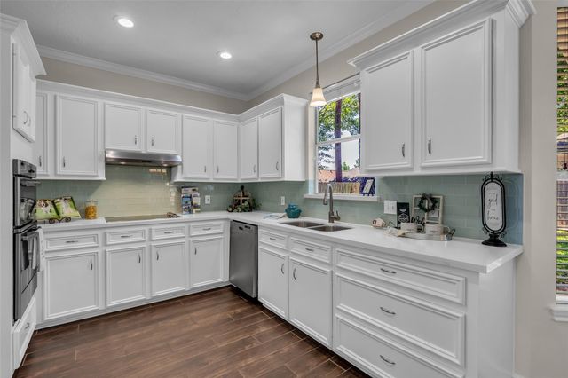 900 Melanie Park, Conroe, TX 77304