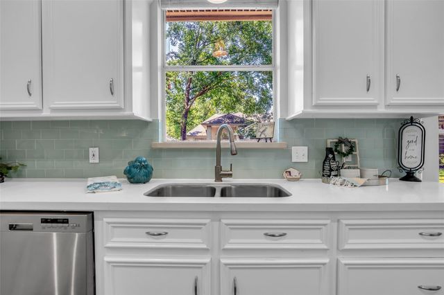 900 Melanie Park, Conroe, TX 77304