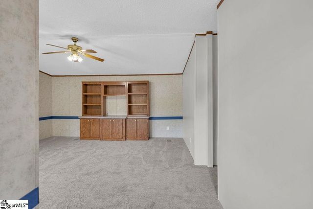 90 E Stagecoach Road, Cross Hill, SC 29332