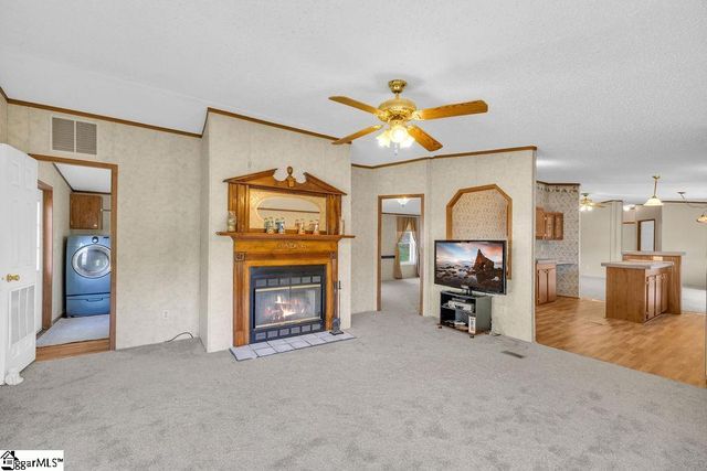 90 E Stagecoach Road, Cross Hill, SC 29332