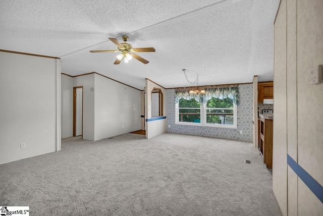 90 E Stagecoach Road, Cross Hill, SC 29332