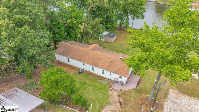 90 E Stagecoach Road, Cross Hill, SC 29332