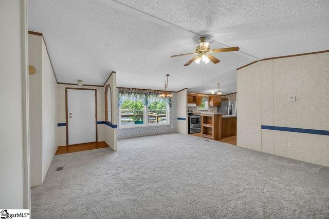 90 E Stagecoach Road, Cross Hill, SC 29332