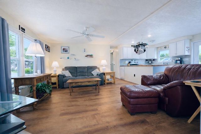 646 FAIRMOUNT DRIVE, North Port, FL 34287