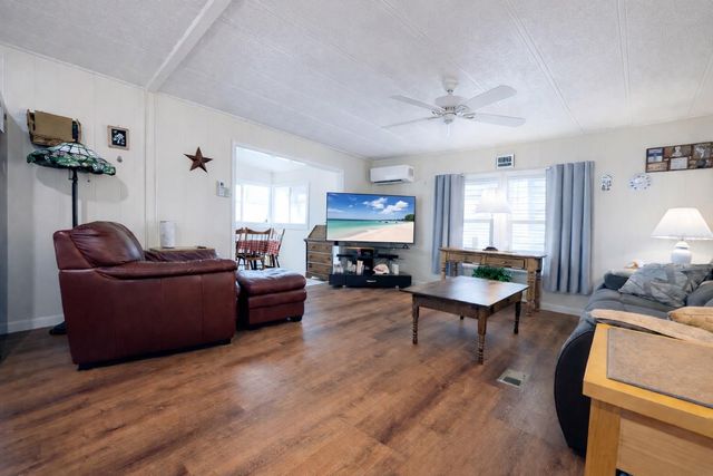 646 FAIRMOUNT DRIVE, North Port, FL 34287