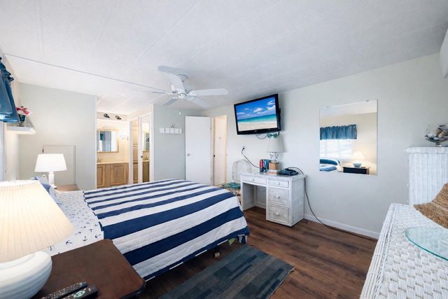 646 FAIRMOUNT DRIVE, North Port, FL 34287