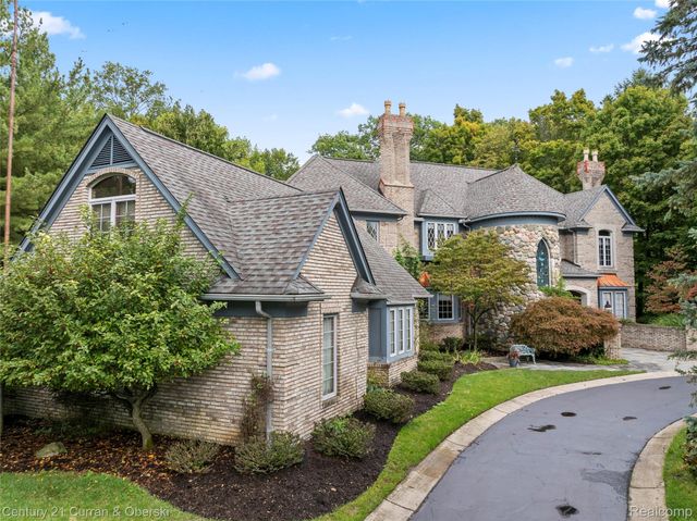 34062 Lyncroft Street, Farmington, MI 48331