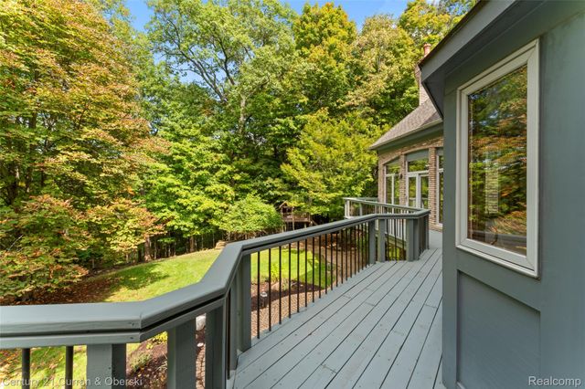 34062 Lyncroft Street, Farmington, MI 48331