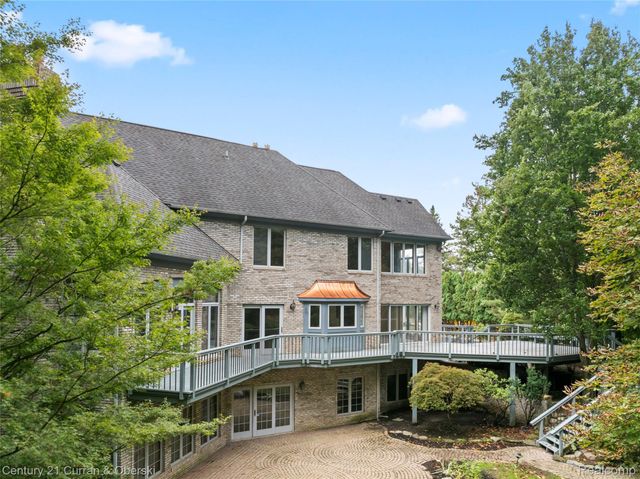 34062 Lyncroft Street, Farmington, MI 48331