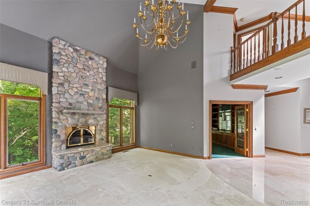 34062 Lyncroft Street, Farmington, MI 48331