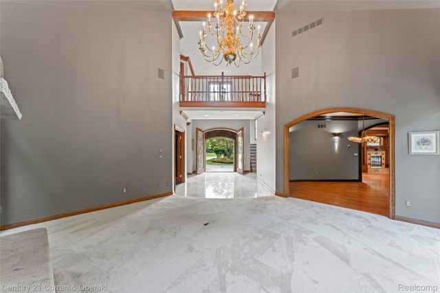 34062 Lyncroft Street, Farmington, MI 48331