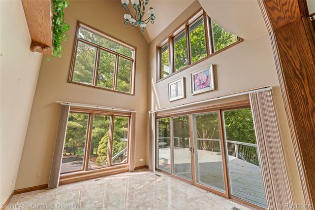 34062 Lyncroft Street, Farmington, MI 48331
