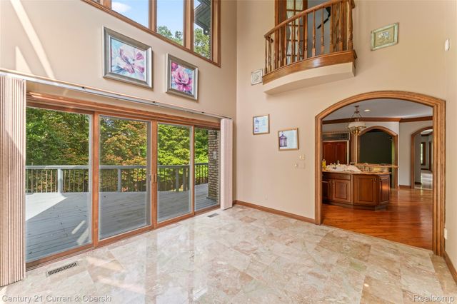 34062 Lyncroft Street, Farmington, MI 48331