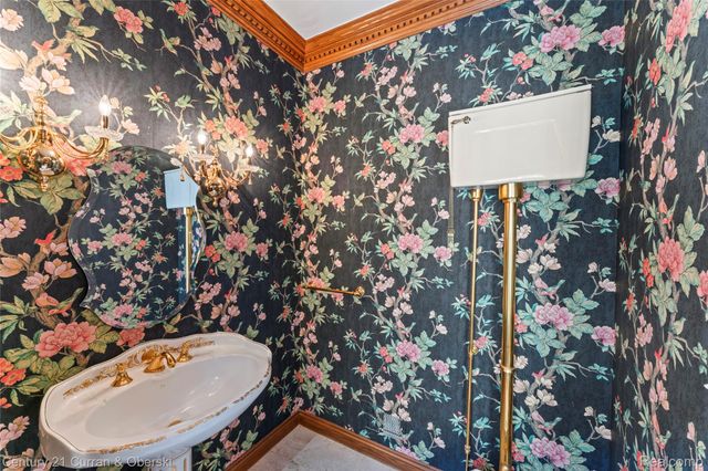34062 Lyncroft Street, Farmington, MI 48331