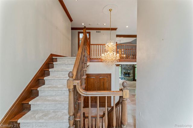 34062 Lyncroft Street, Farmington, MI 48331