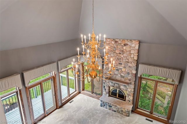 34062 Lyncroft Street, Farmington, MI 48331