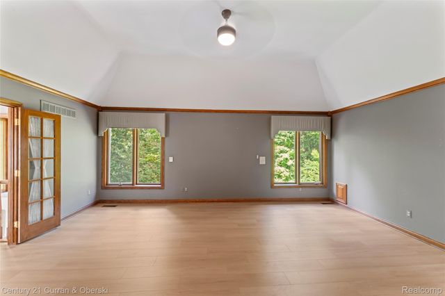 34062 Lyncroft Street, Farmington, MI 48331