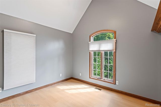 34062 Lyncroft Street, Farmington, MI 48331