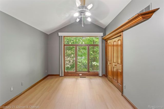 34062 Lyncroft Street, Farmington, MI 48331