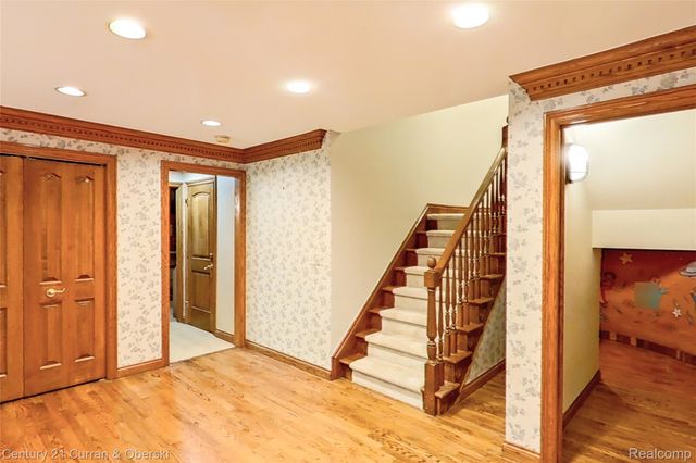 34062 Lyncroft Street, Farmington, MI 48331