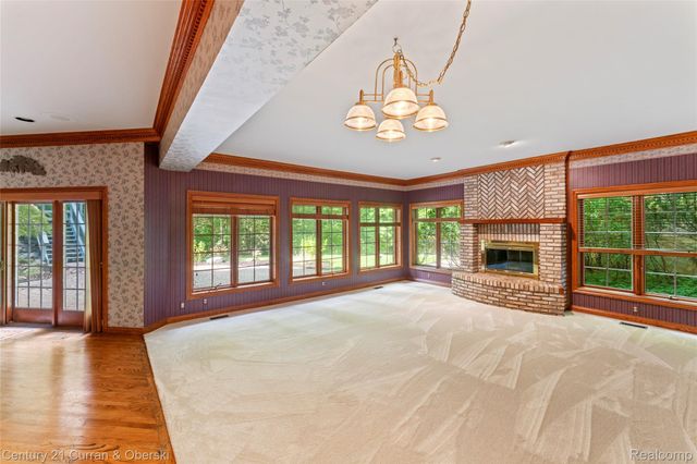 34062 Lyncroft Street, Farmington, MI 48331