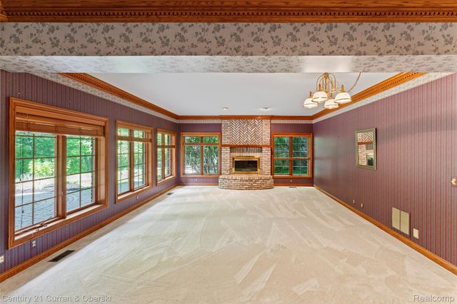 34062 Lyncroft Street, Farmington, MI 48331