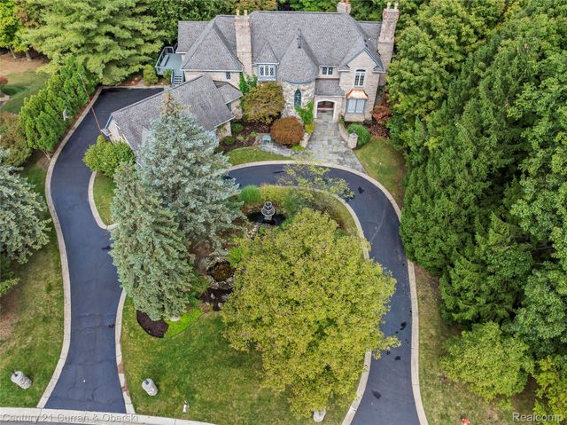 34062 Lyncroft Street, Farmington, MI 48331