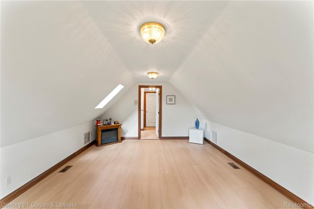 34062 Lyncroft Street, Farmington, MI 48331