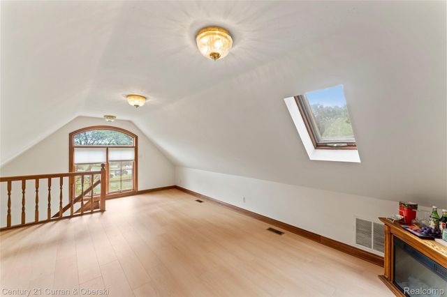 34062 Lyncroft Street, Farmington, MI 48331