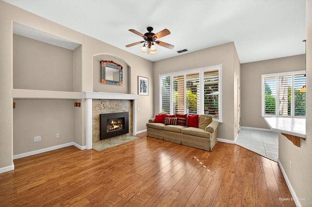 3111 NW Clarkson Dr, Rocklin, CA 95765