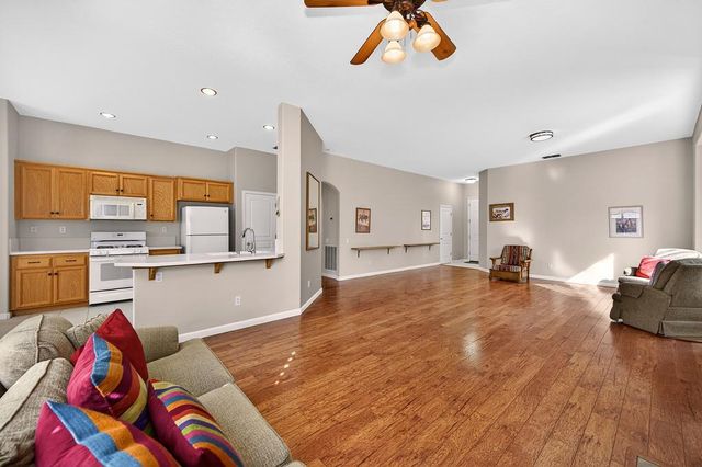 3111 NW Clarkson Dr, Rocklin, CA 95765